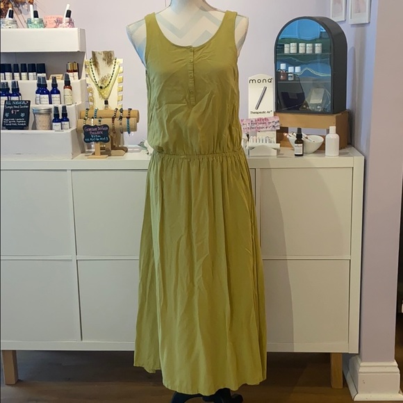 uniqlo maxi dress